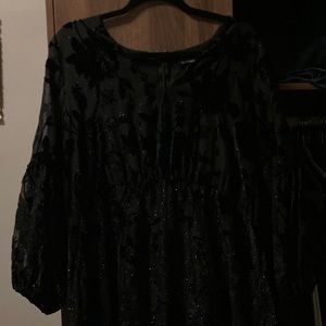 Express black velvet dress. Fully lined.